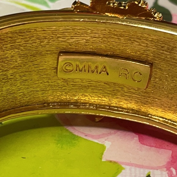 🌸Vintage Metropolitan Museum stamped flower bracelet - Picture 3 of 4